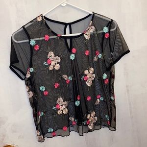 Mesh/sheer floral cropped t-shirt